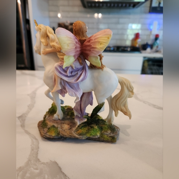 Paramount Parks Summit Collection Unicorn & Fairy Statue Fantasy Elves - Picture 3 of 9
